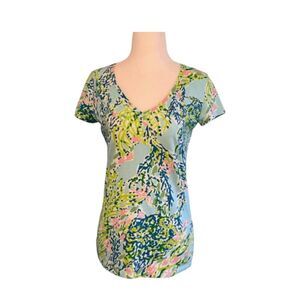 Lilly Pulitzer Michele Blue Vibrant Sky Heaven Tee V-Neck Tropical Floral Print